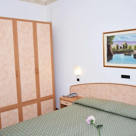 Hotell Joli Alba Adriatica