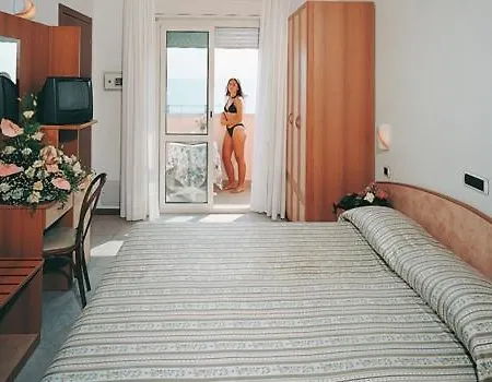 Joli Hotel