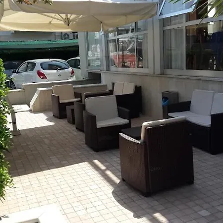 Joli Hotel 3*