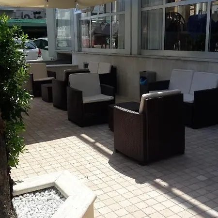 Joli Hotel 3*