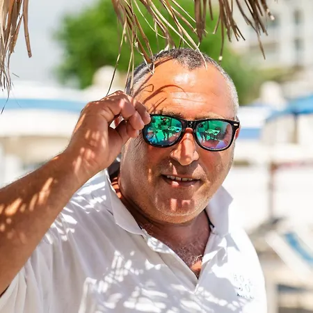 Joli Ξενοδοχείο 3*