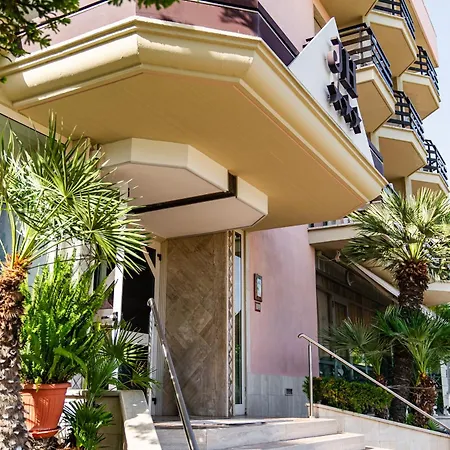 Joli Hotel 3*