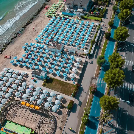 Hotel Joli