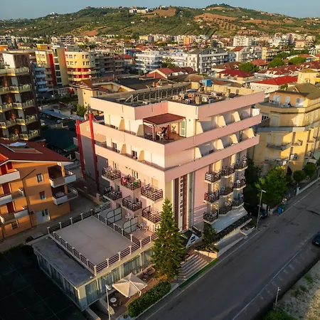 Joli Ξενοδοχείο 3*